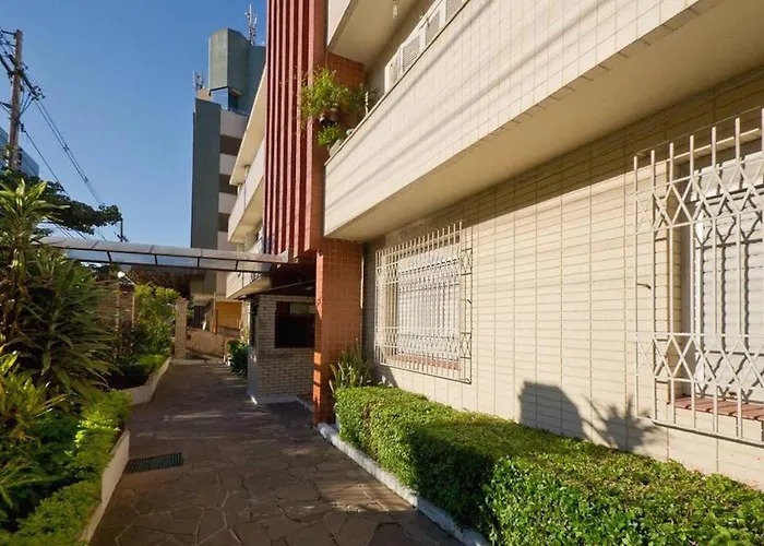 Apto 2 Quartos mais Sofá Cama até 5 Pessoas - Avenida Carlos Gomes